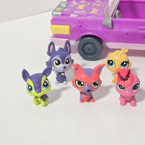 Rare Find!! Littlest Pet Shop Limo & Bath For Pets - 15 Items - Picture 4 of 16